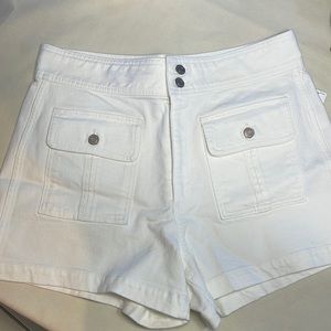 Gap 4” high rise stride shorts